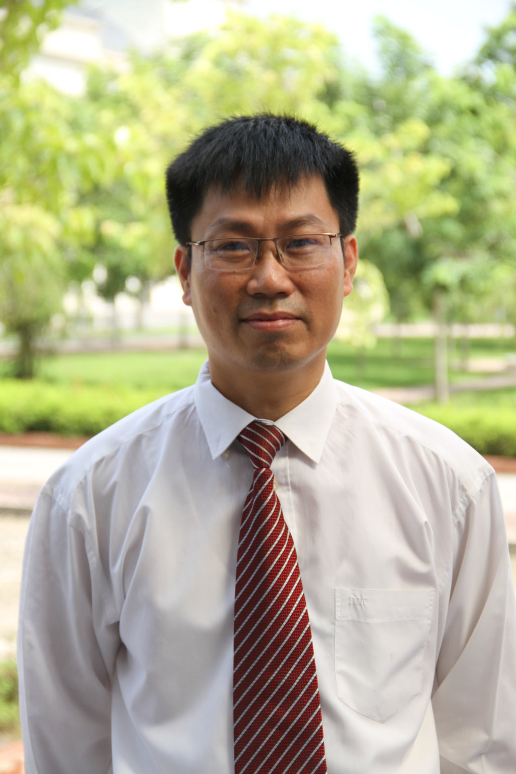 Cao Tiến  Khoa
